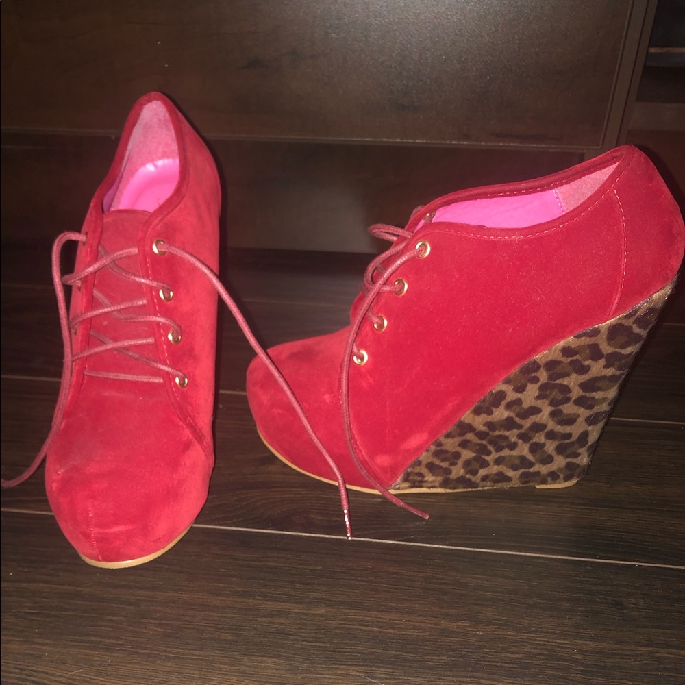 Red & leopard wedges - Picture 2 of 7